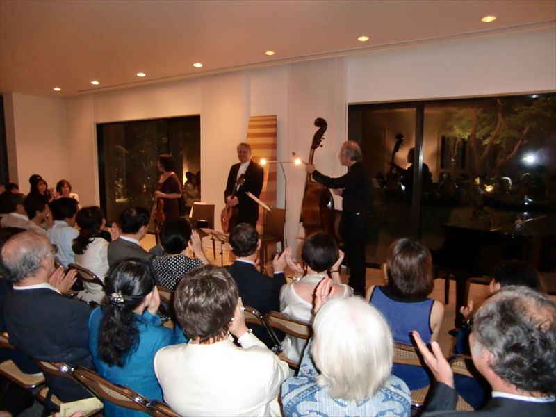 I:\国際交流\国際交流2009年\7月スイス大使公邸コンサートディナー\Resize\CIMG0207縮小試験用.JPG